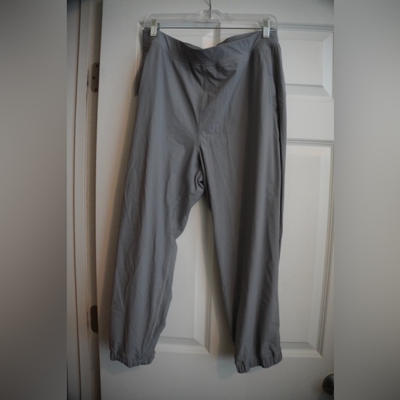 Lululemon Adapted State Cropped Jogger - Picture 1 of 4
